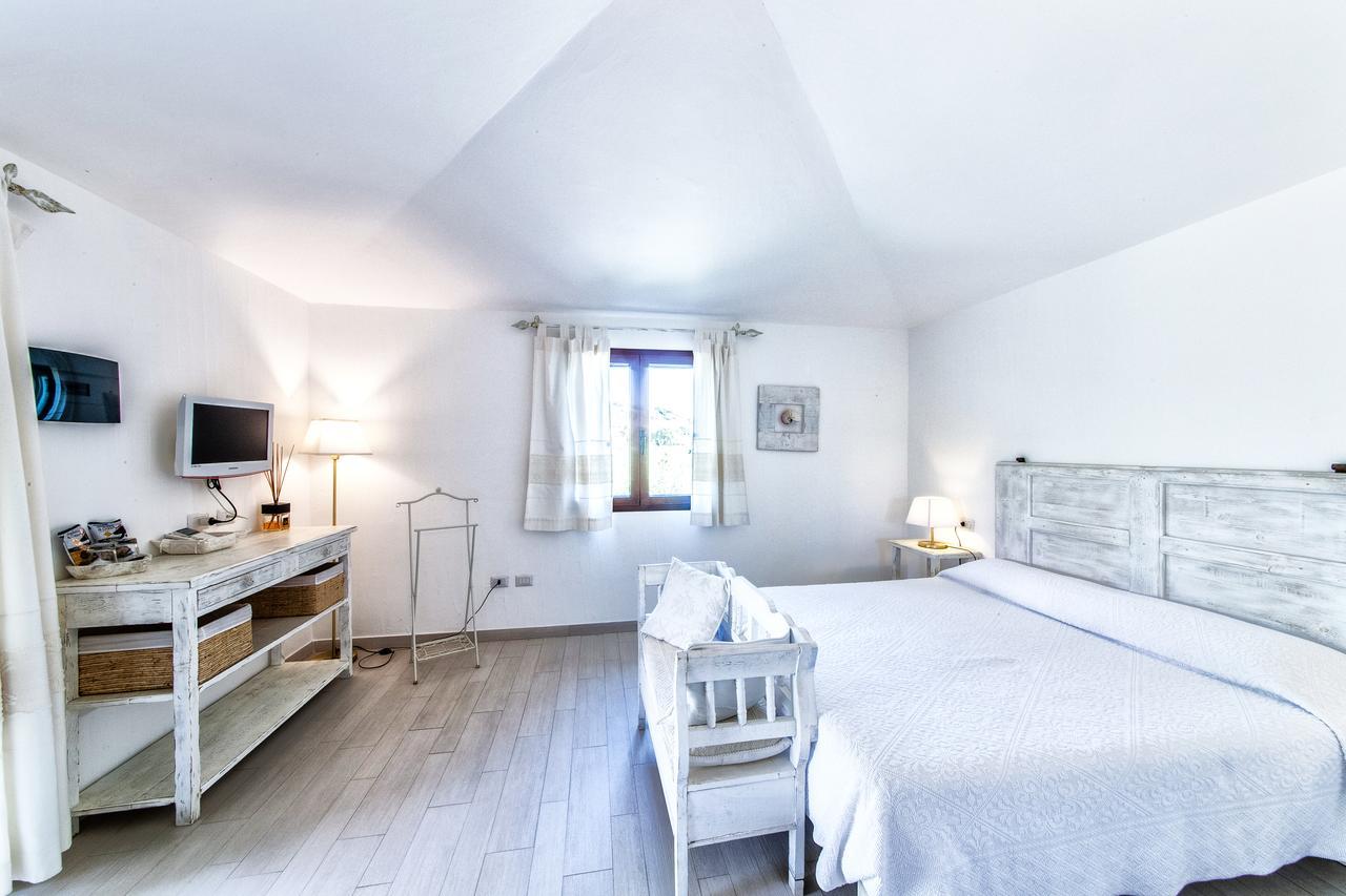 Cento Ulivi B&B Golfo Aranci Extérieur photo